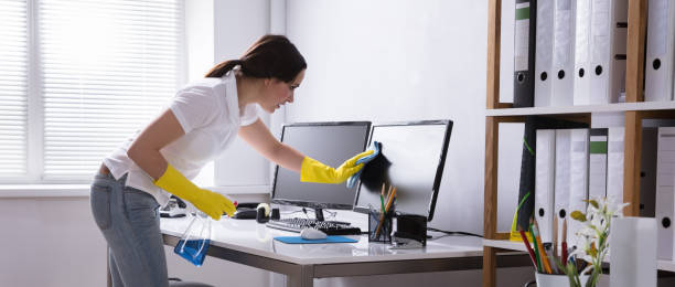 How to maintain a clean office space