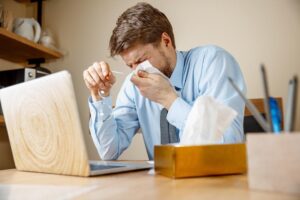 Green Tech Commercial Cleaning Services 34 Clean office desk How To Avoid The Flu In an Office