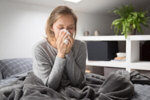 How To Avoid The Flu In an Office 14 Clean office desk How To Avoid The Flu In an Office