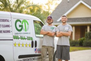 Why Your Business Needs Commercial Cleaning Professionals 12 Clean office desk Commercial cleaning Professionals